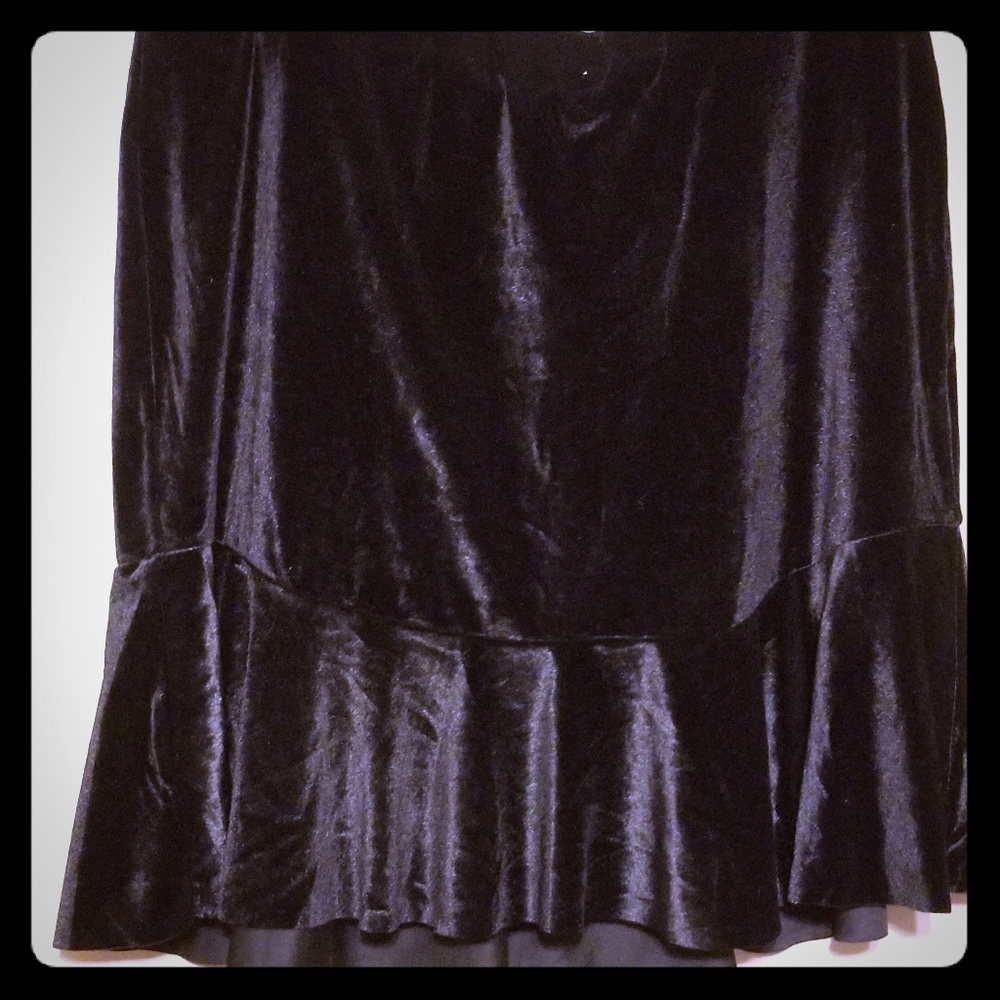 Torrid velvet skirt with flare hem